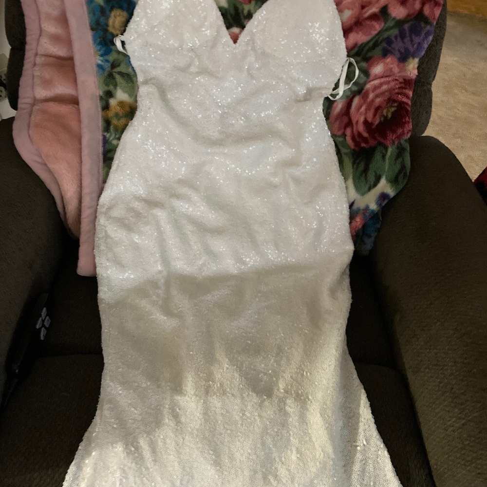 White sequin Alamour Yasmin’s gown ivory